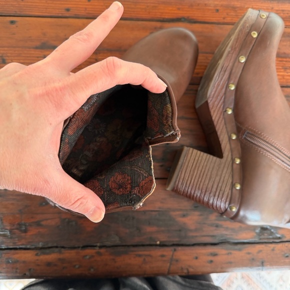 Korks by Kork-Ease Platform Boots. Size 8. - Picture 7 of 11